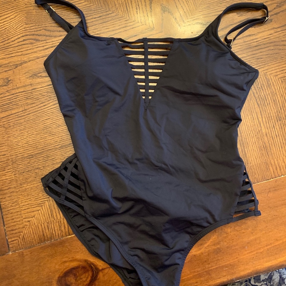 La Blanca One piece bathing suit